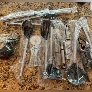 Rackaphile cooking utensils set. NWOT